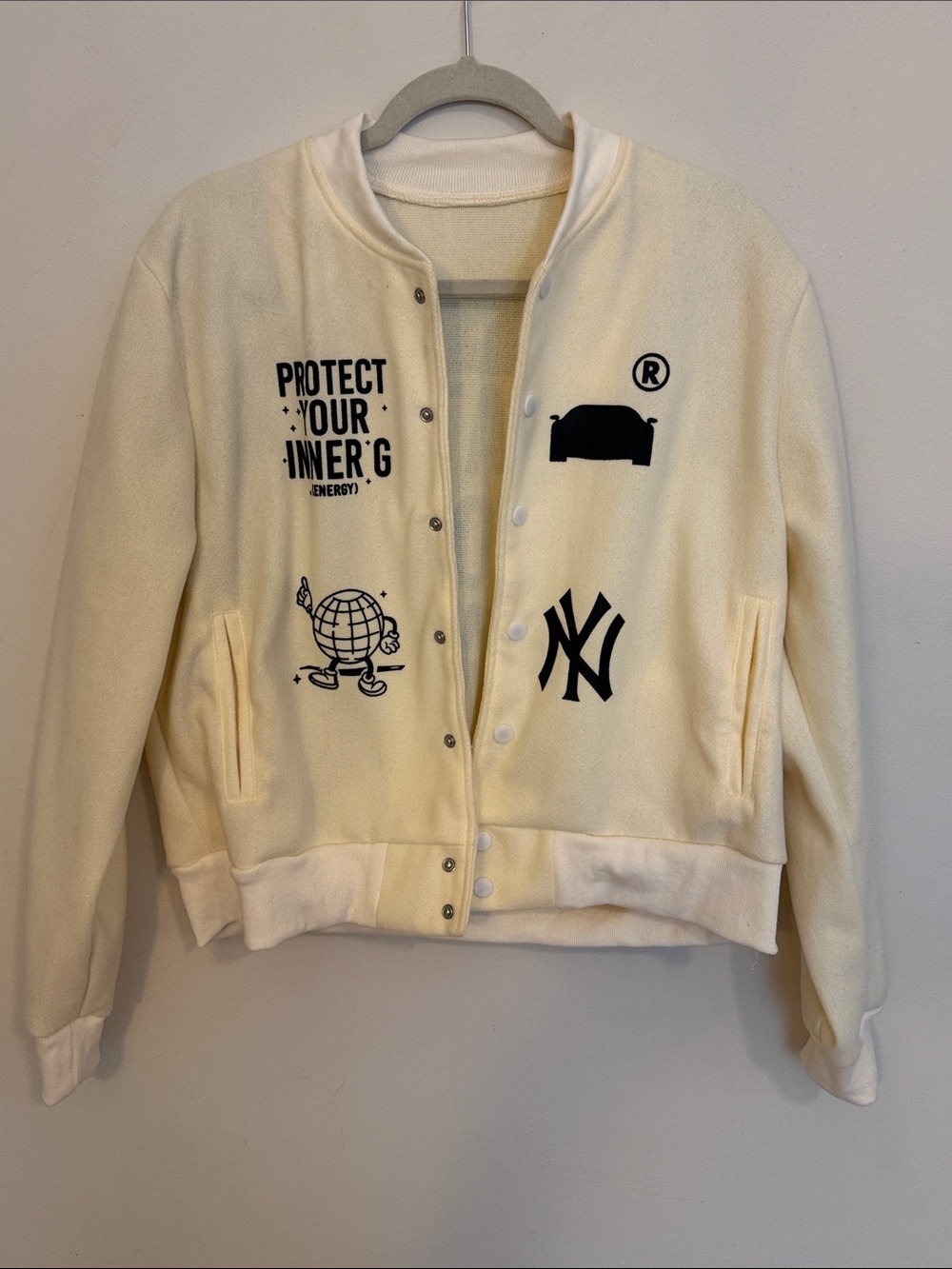 NY Graphic Cream Snap-Front Jacket